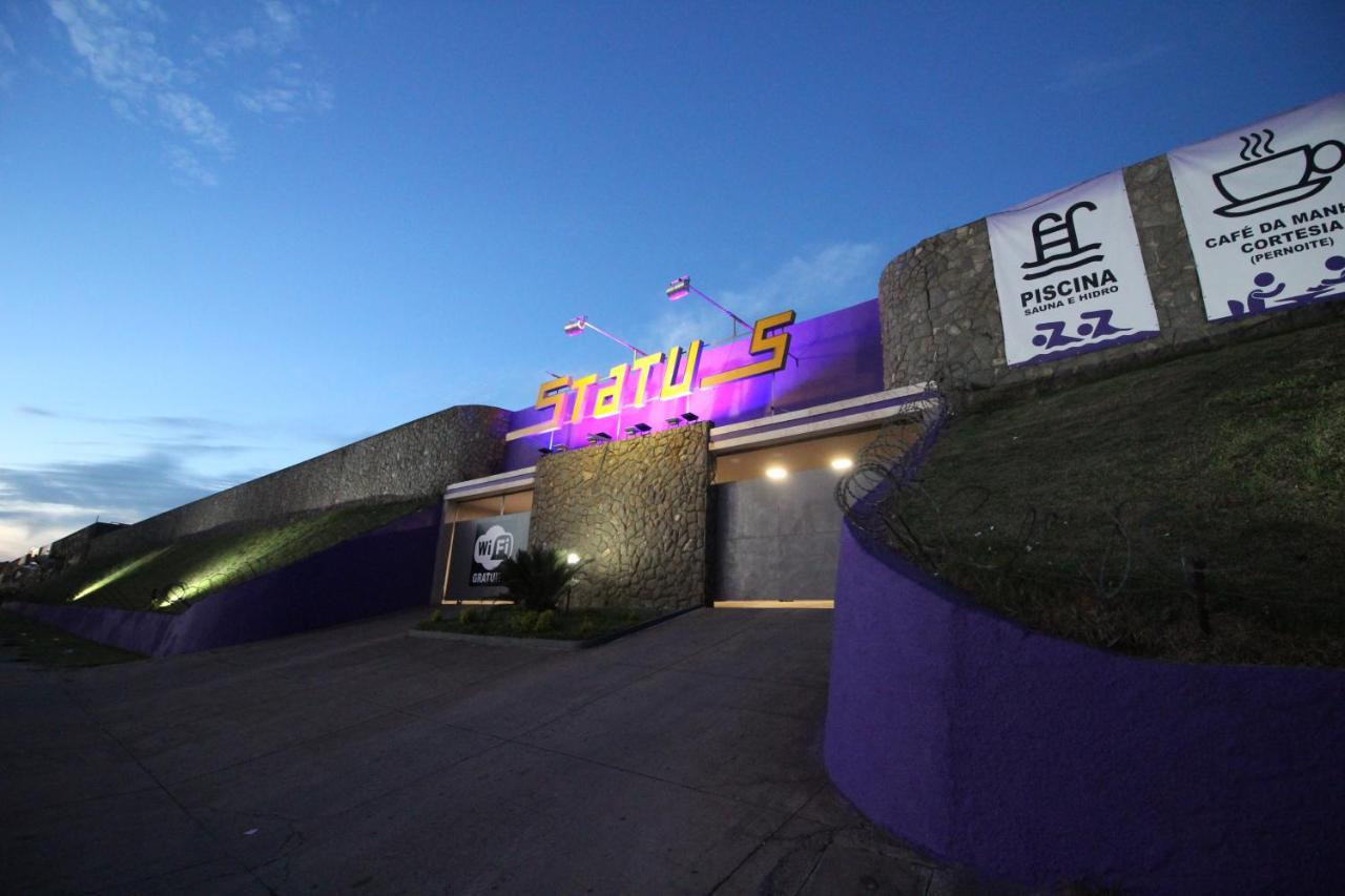 Status Motel เบโลโอรีซอนชี ภายนอก รูปภาพ